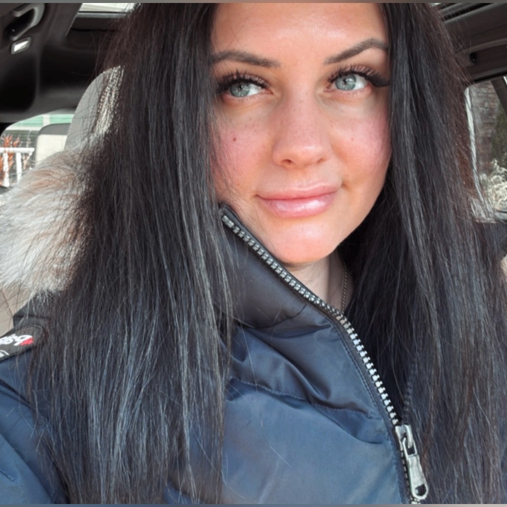 Meet your Posher, Nicole B